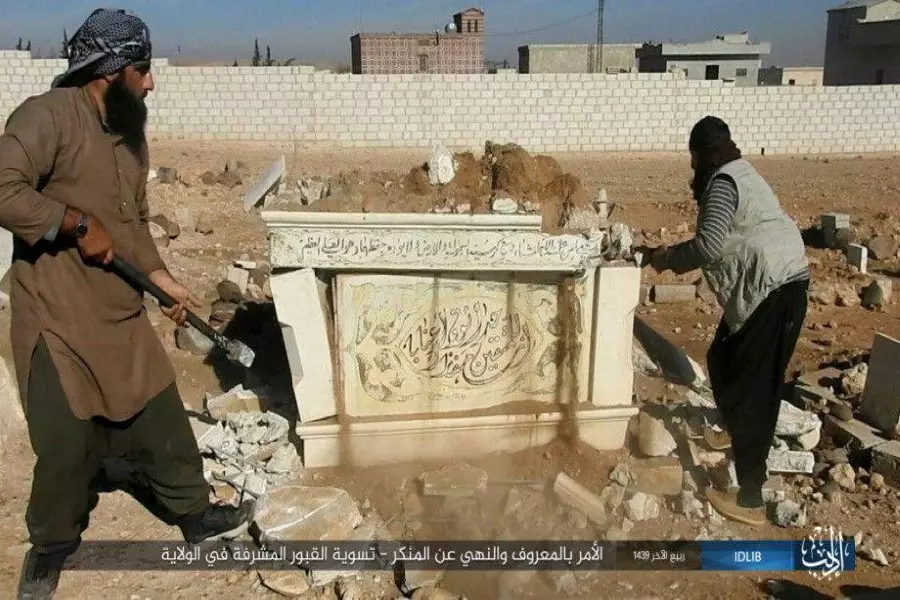 تنظيم الدولة يتوسع ويقترب من ريف سنجار الشرقي وأولى أعماله تدمير القبور بريف إدلب