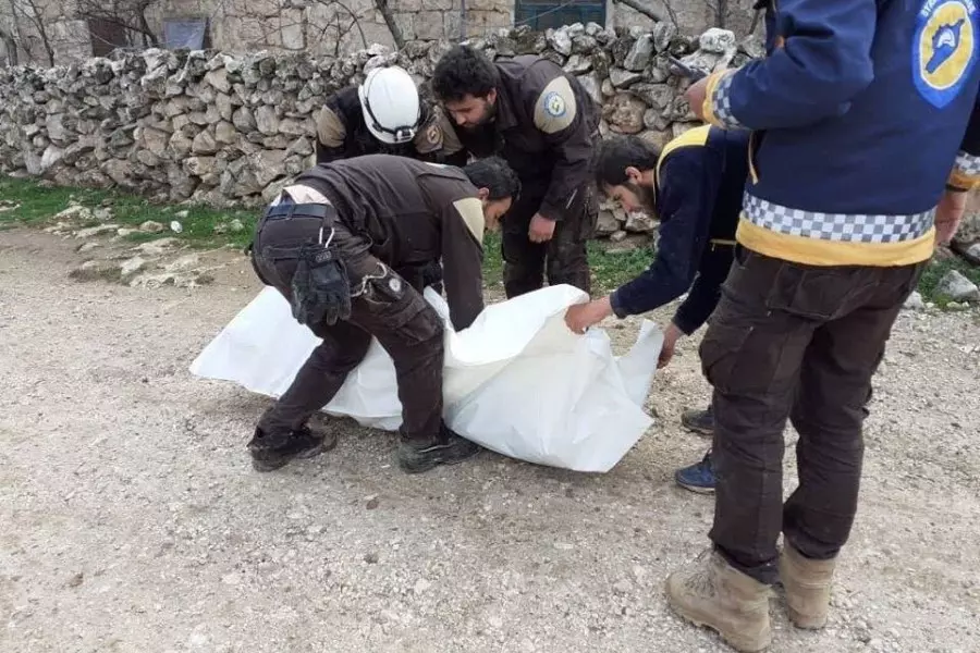 أربع شهداء مدنيين بقصف جوي ورسي على قرية كفرنتين غربي حلب