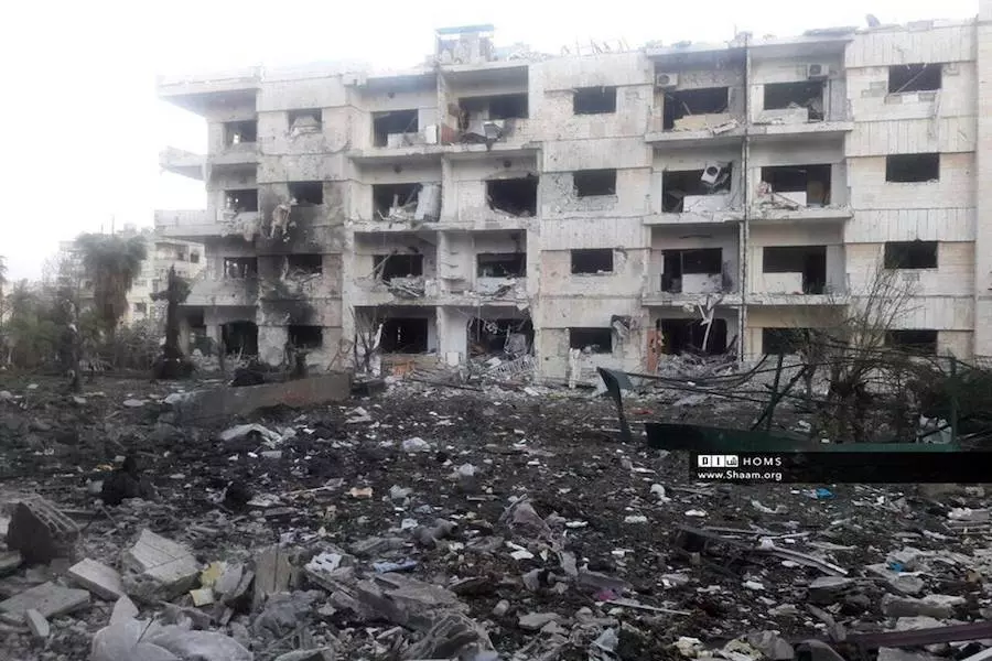 ثلاثة شهداء جدد في اليوم الثاني للقصف الجوي العنيف على حي الوعر المحاصر