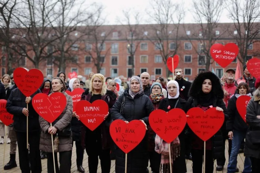 "رايتس ووتش": الدنمارك "تميّز في المعاملة بين اللاجئين السوريين والأوكرانيين