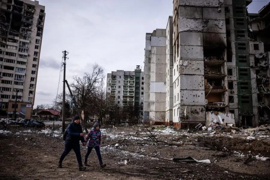 "العفو الدولية": روسيا تنكر قتل المدنيين وقصف البنية التحتية في أوكرانيا كما فعلت بسوريا