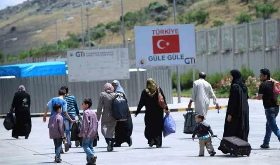سياسي تركي : عودة اللاجئين السوريين تحولت إلى قضية سياسية داخلية للغاية في تركيا