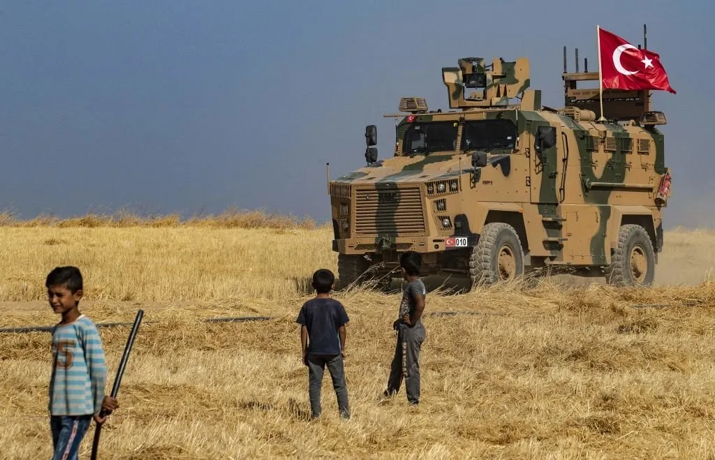 "تل رفعت" وريفها هدف محتمل لعملية عسكرية تركية قريبة بسوريا