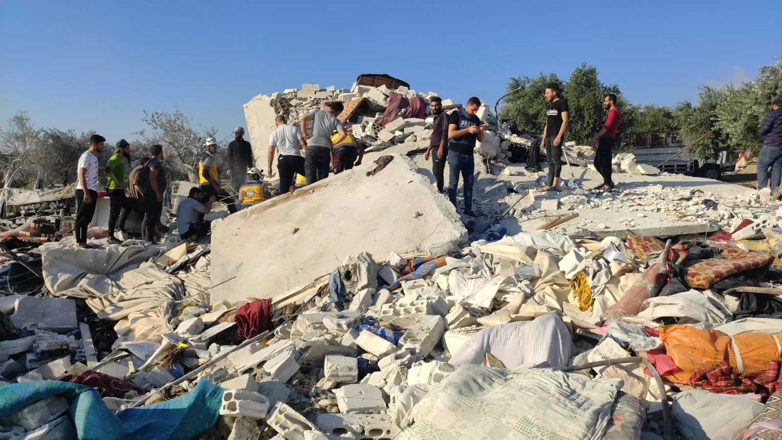 شهداء وجرحى مدنيون بقصف جوي روسي طال قرية الجديدة "المسيحية" بريف إدلب
