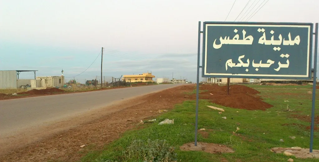 شهداء وجرحى.. قوات الأسد تقصف مدينة طفس شمال درعا