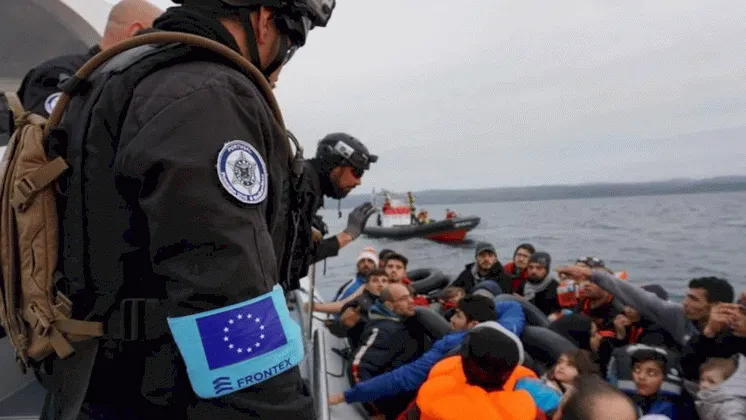 تحقيق سري: "فرونتكس" ساهمت بتمويل عمليات صد طالبي اللجوء على حدود اليونان