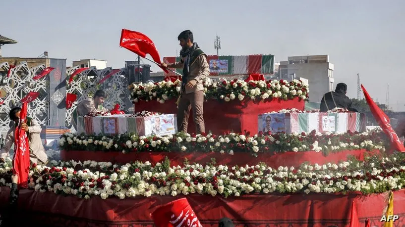 طهران ... تشييع جماعي لجنازات ضباط إيرانيين قتلوا في سوريا