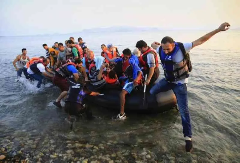 خفر السواحل التركي يضبط سوريين حاولوا الخروج من البلاد بطريقة غير شرعية
