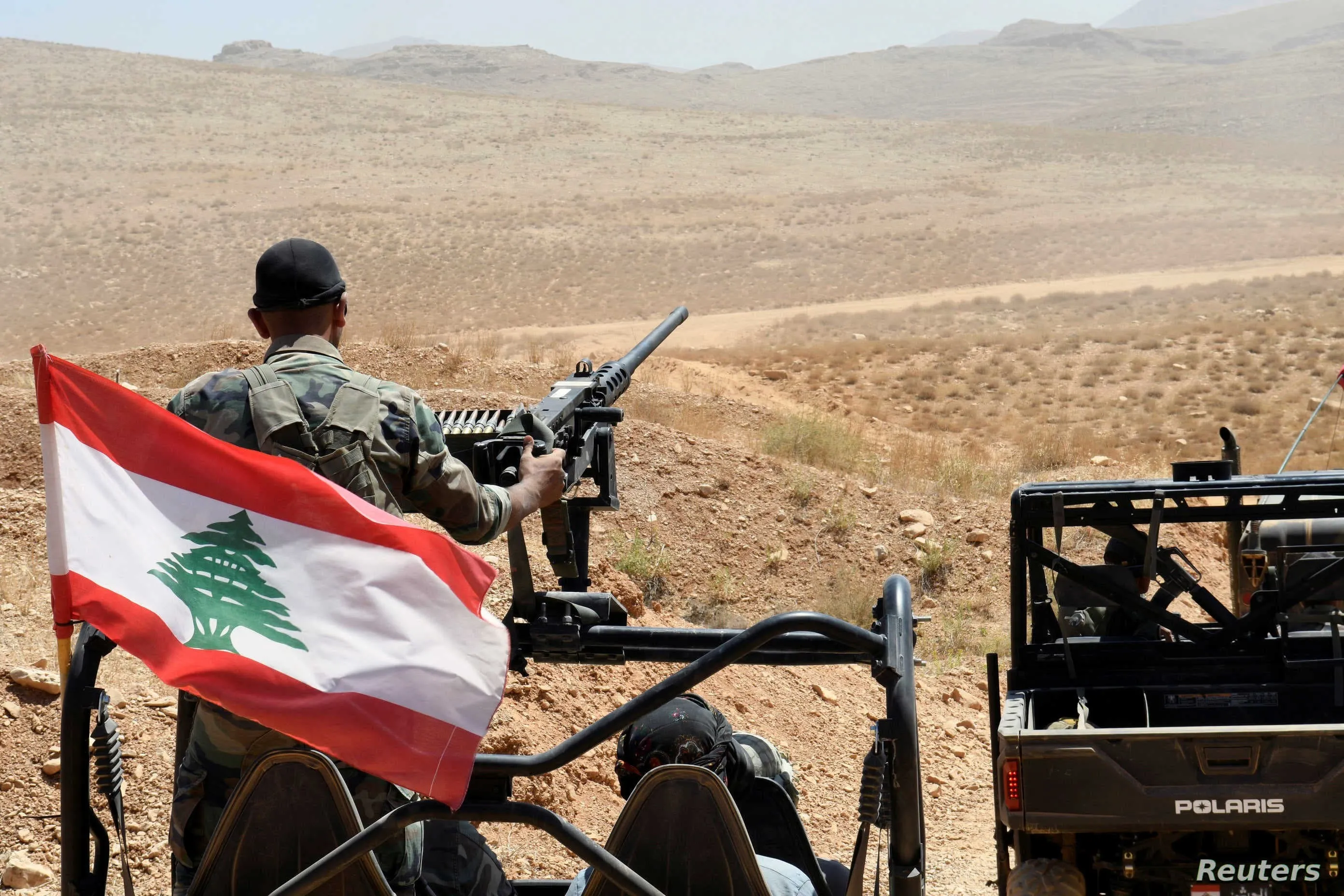 مقتل عنصر من "الجيش اللبناني" وإصابة آخر باشتباكات مع مهربين على الحدود مع سوريا