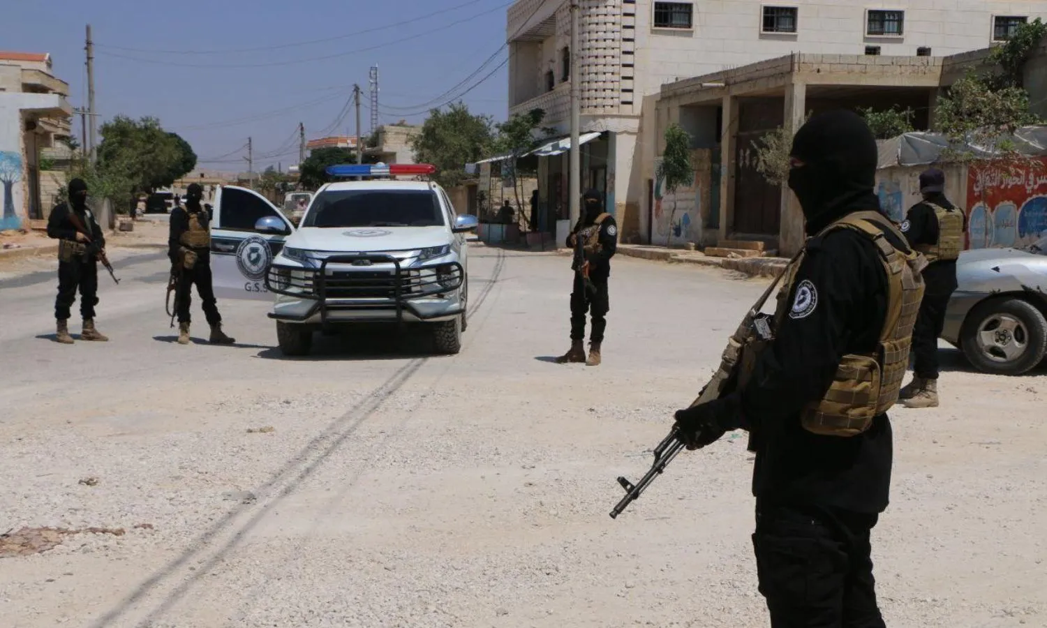 "جهاز الأمن العام" يكشف هوية مرتكبي جريمة قتل "مسنين وشاب" من الطائفة الدرزية بإدلب